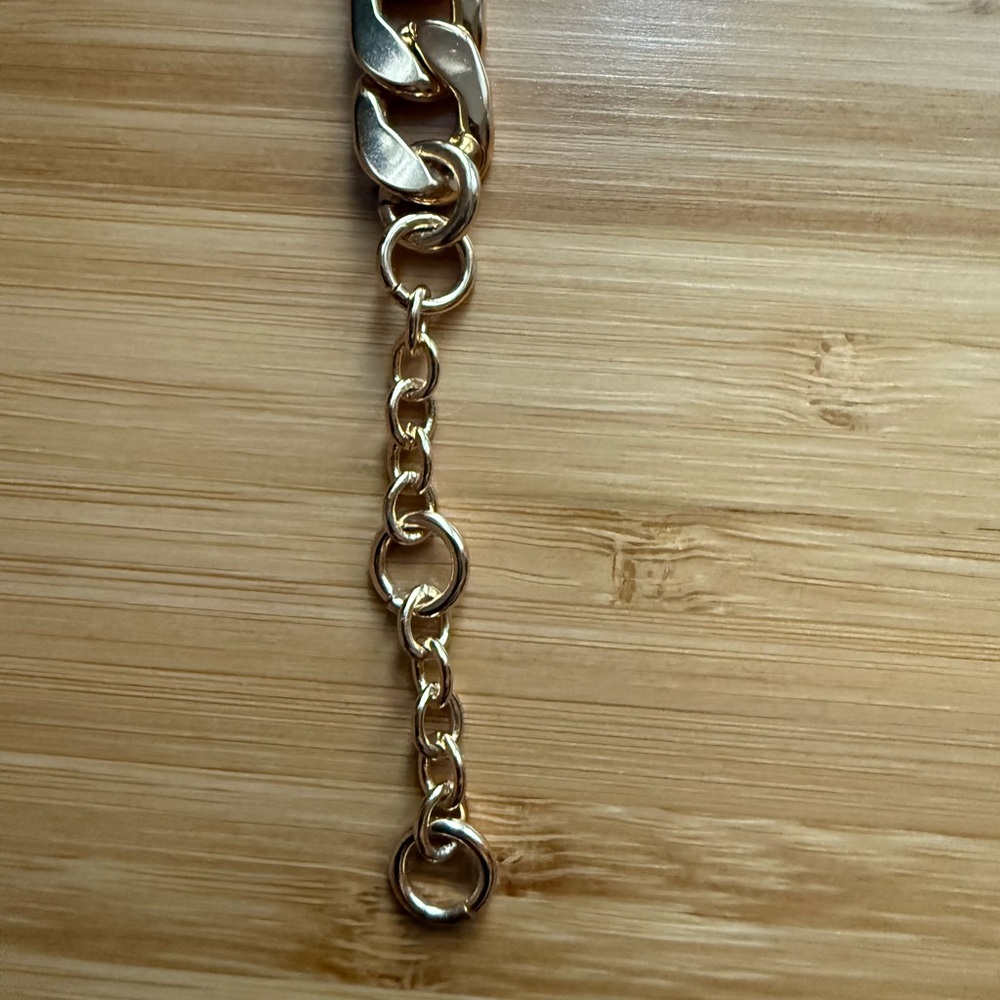 Chunky Gold Necklace - NWOT - Picture 6 of 8